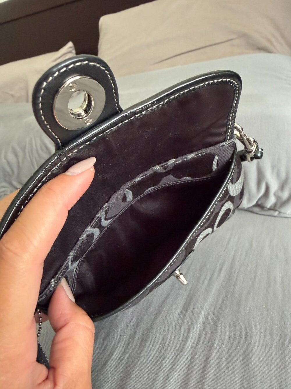 Coach Legacy Wristlet Y2K - Picture 5 of 6